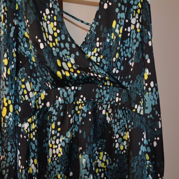 NWT Torrid Satin Surplice Tie Cut Out Back Long Sleeve Blouse Size 4X - Picture 6 of 14